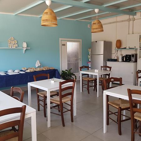 Un Passo Dal Mare - Guest House Лідо-ді-Фонді Екстер'єр фото